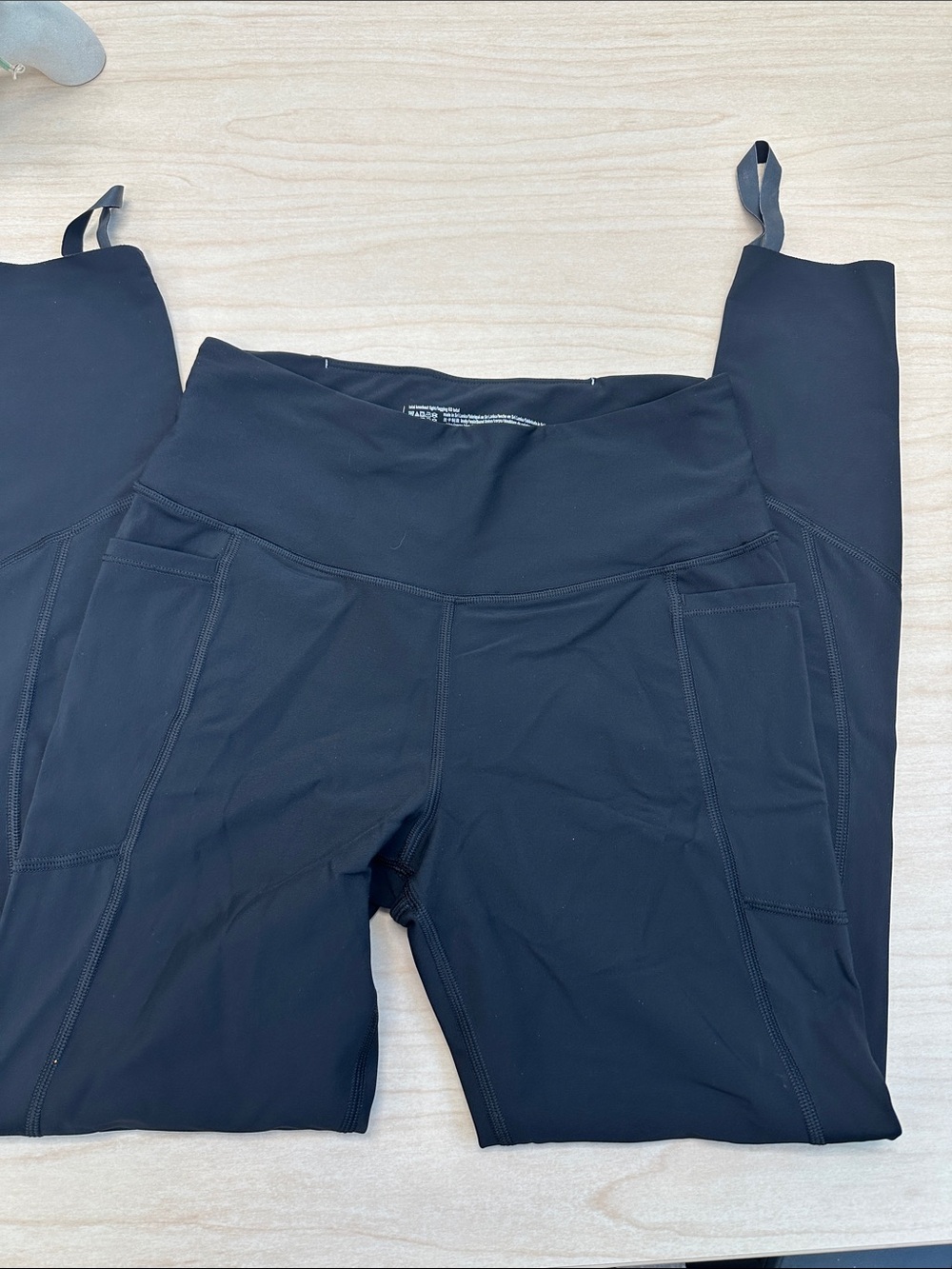 Victoria’s Secret Total Knockout tight, stirrup leggings, yoga pants, black, M.